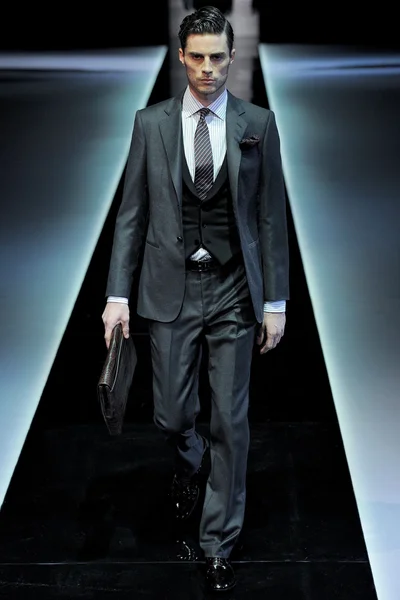 Look 63